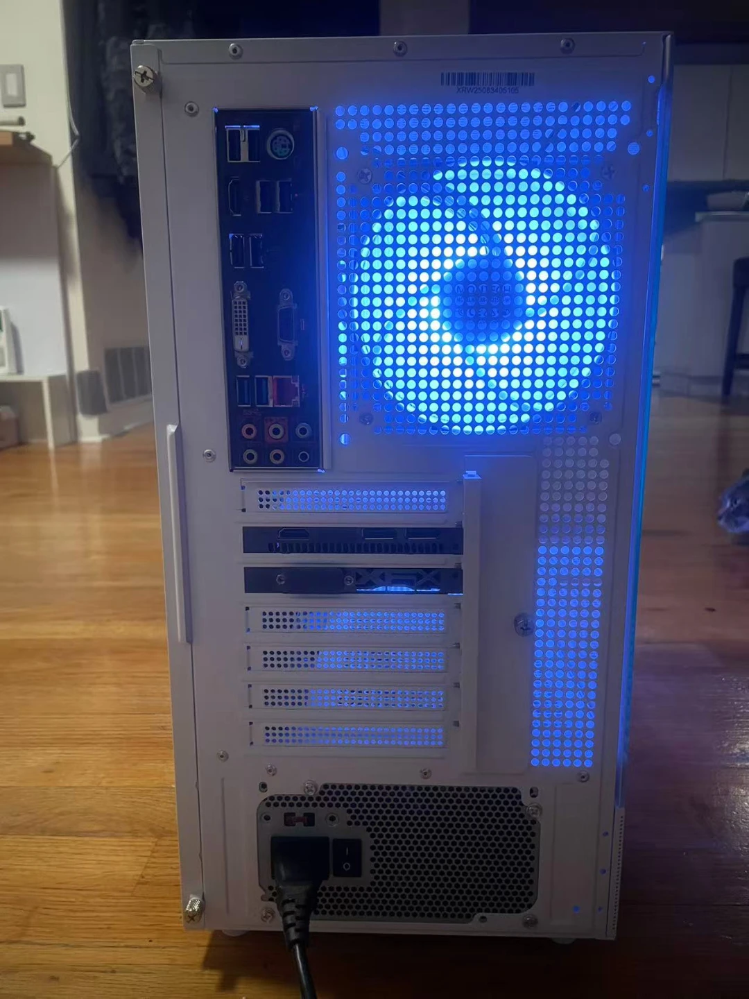 Budget White Gaming PC ❄️ - photo 4