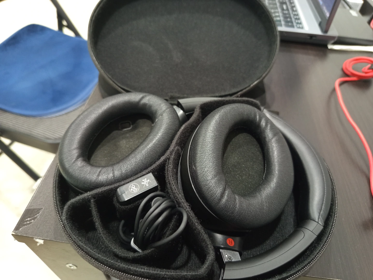Sony WH-1000XM4 Noise Cancelling Headphones Sale - photo 2