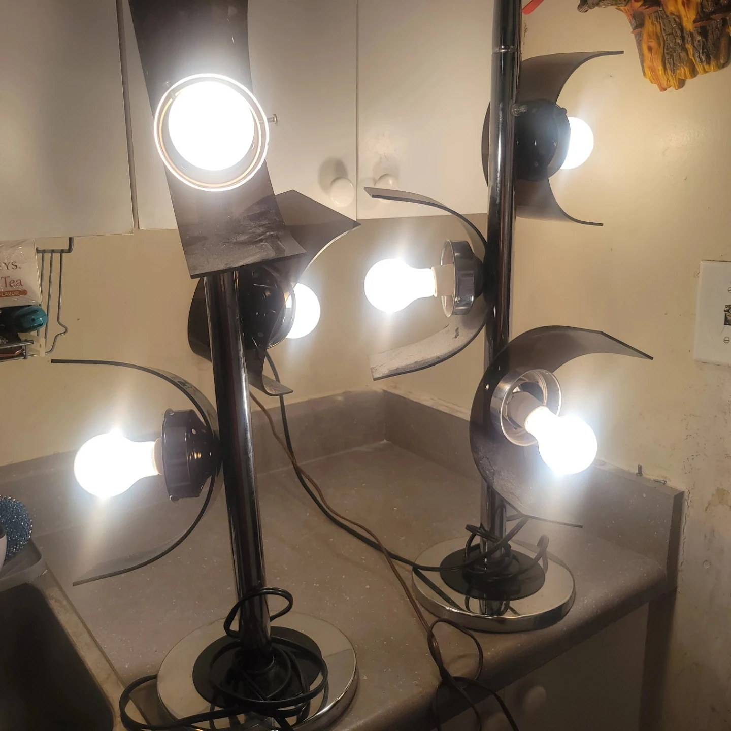 Pair of Mid-Century Modern Chrome Table Lamps - photo 4
