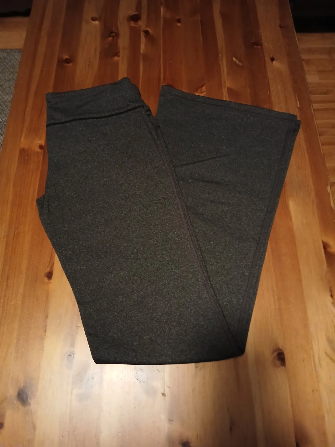 TNA Flare Yoga Pants - Charcoal Grey - Size Small - photo 3