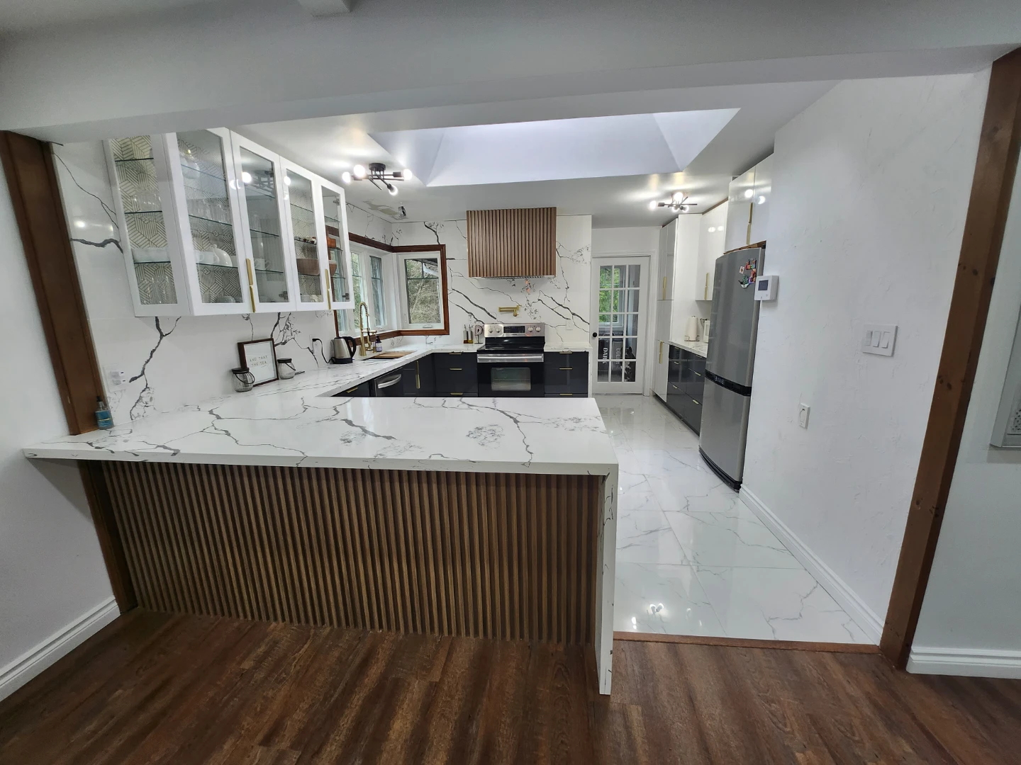 Art Kitchen's Cabinet