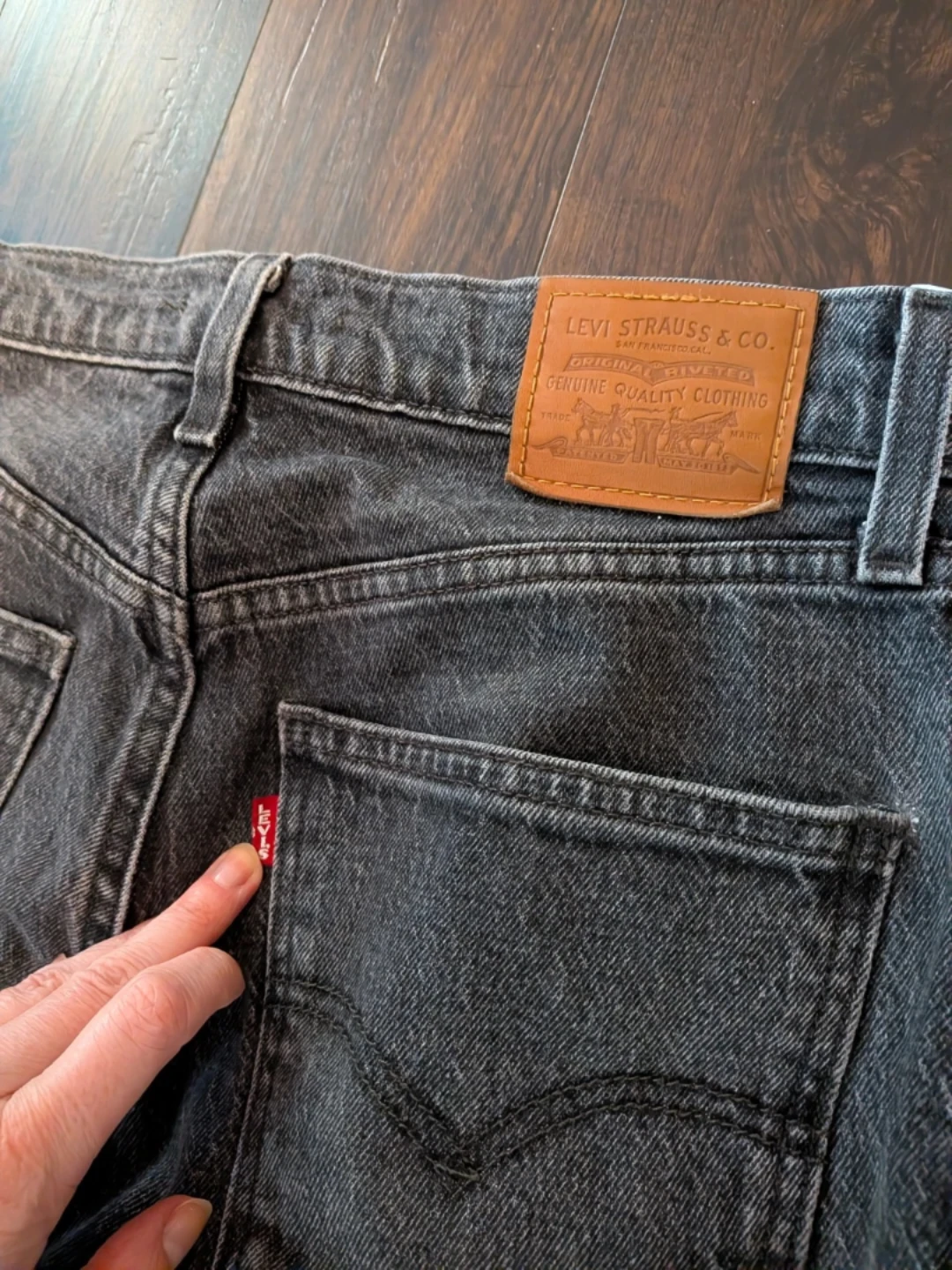 Levi's 725 High Flare Jeans - Size 27 - photo 4