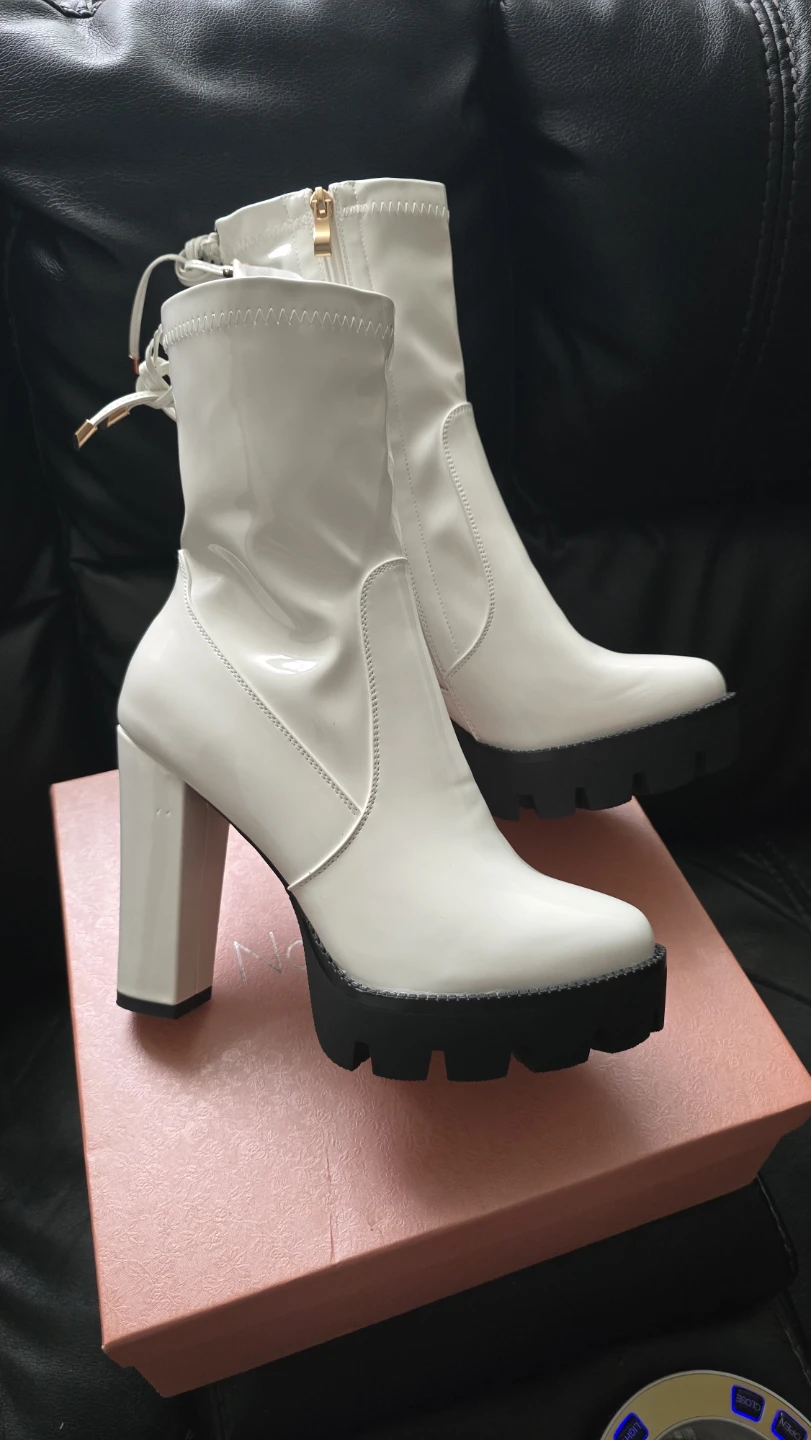 Brand new High Glossy White color Lady's Boots sale