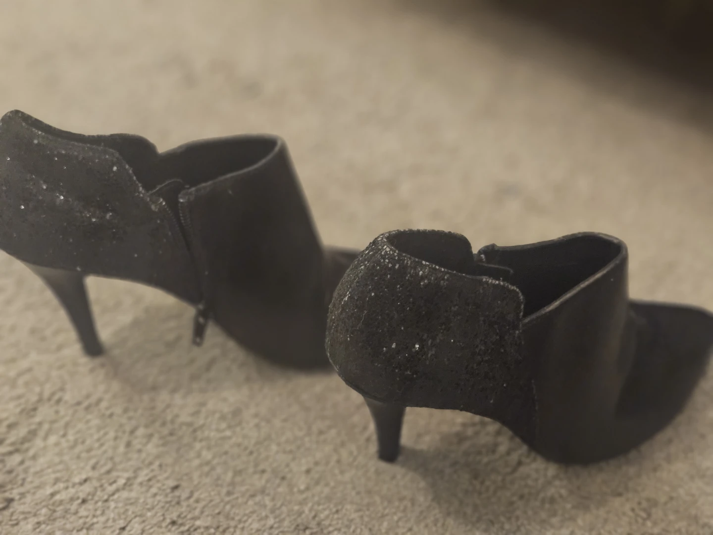 Jeanne Beker Black Glitter Ankle Boots - photo 5
