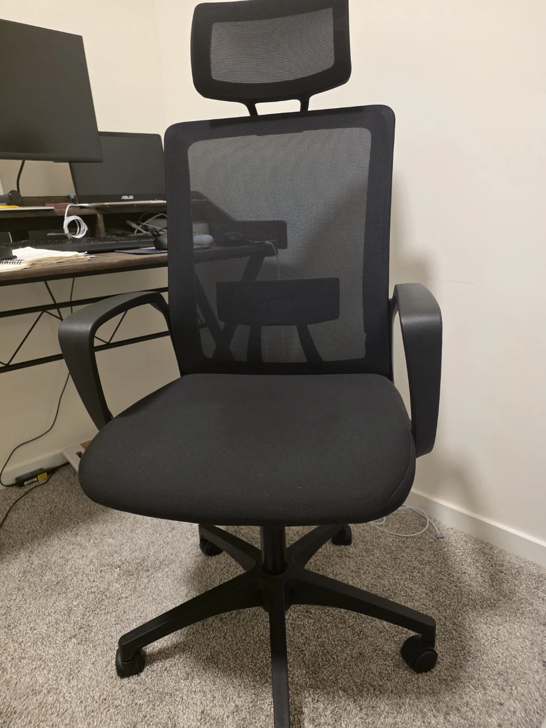 Black Mesh Ergonomic Office Chair with Headrest