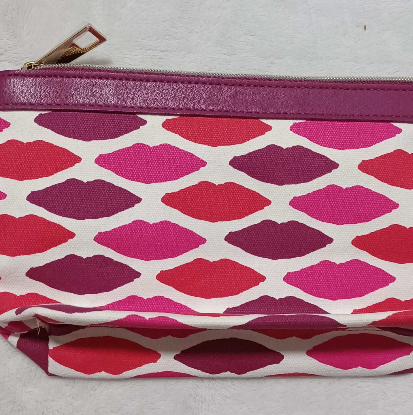 KISS New York Cosmetic Bag - photo 5