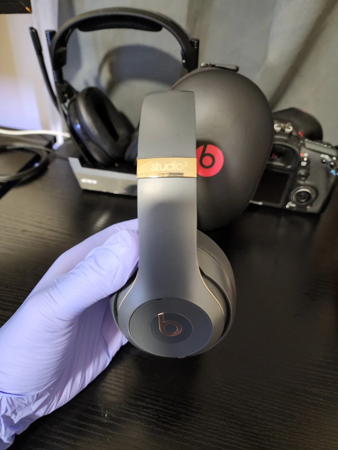 Beats Studio3 Wireless Headphones - Gray/Gold - photo 5