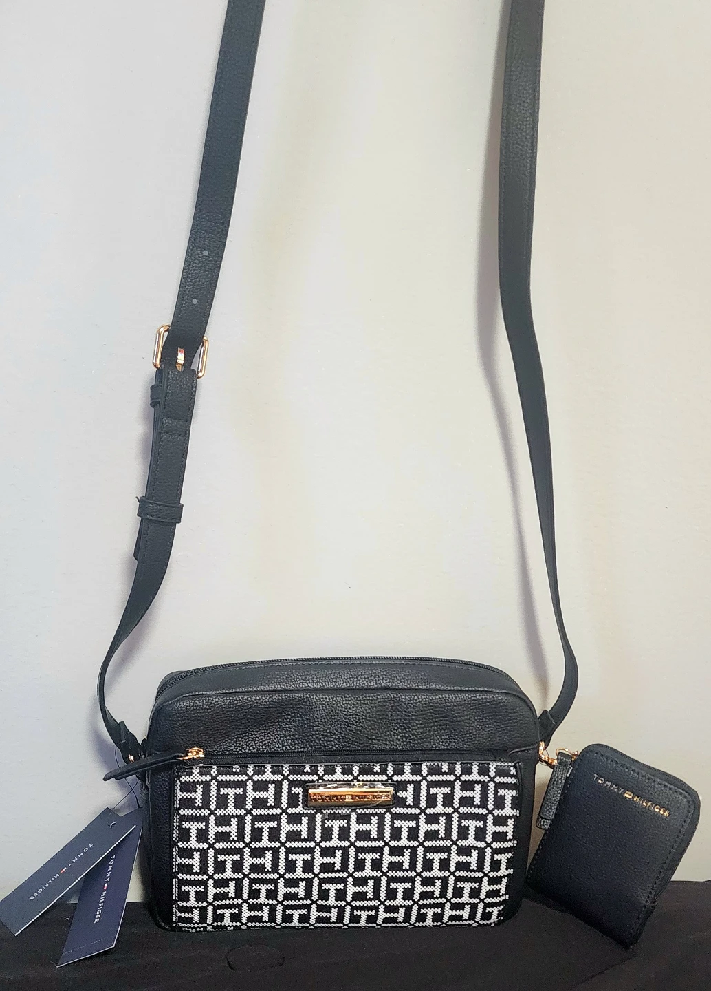 Tommy Hilfiger Crossbody Bag