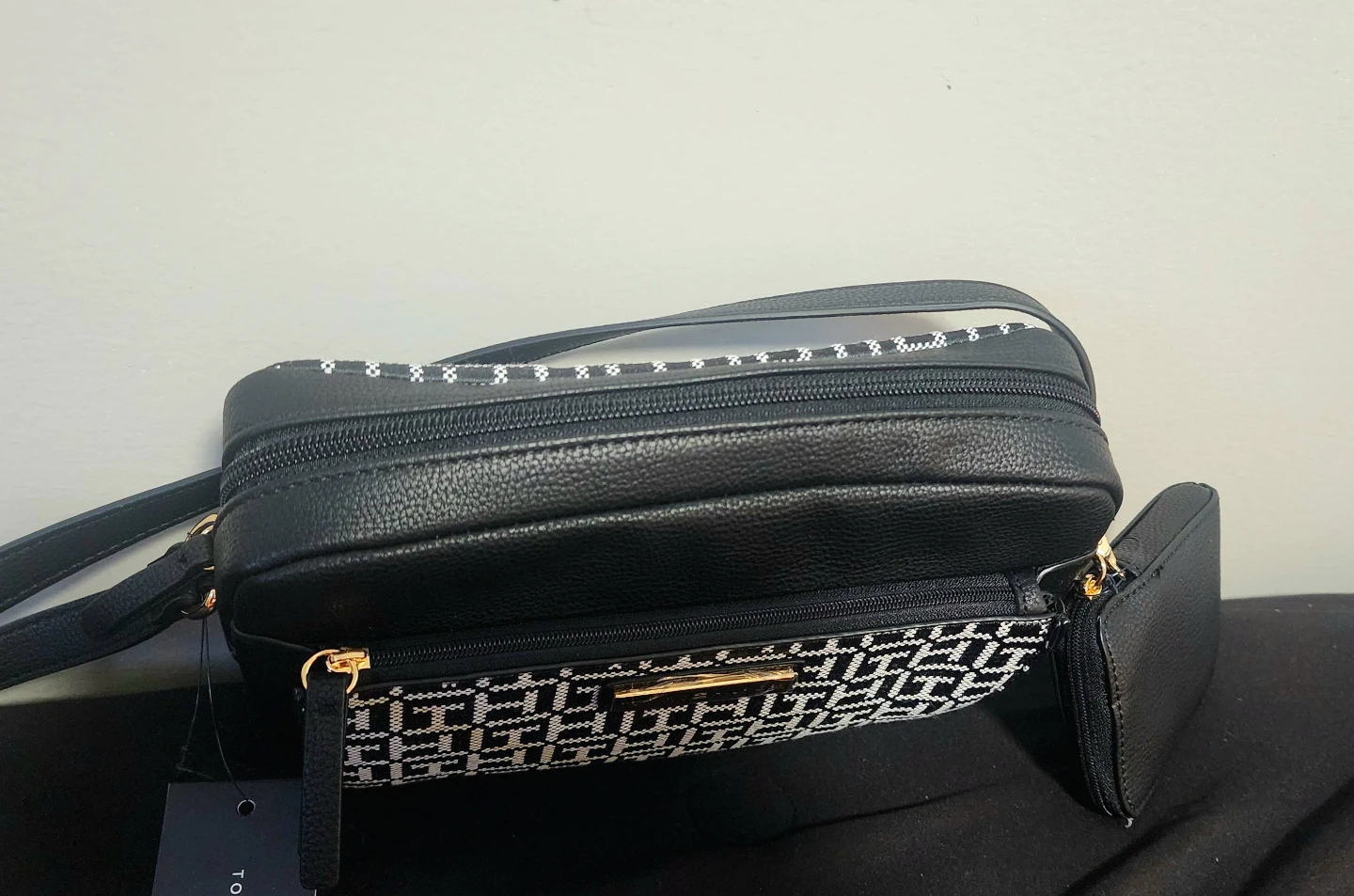 Tommy Hilfiger Crossbody Bag - photo 3