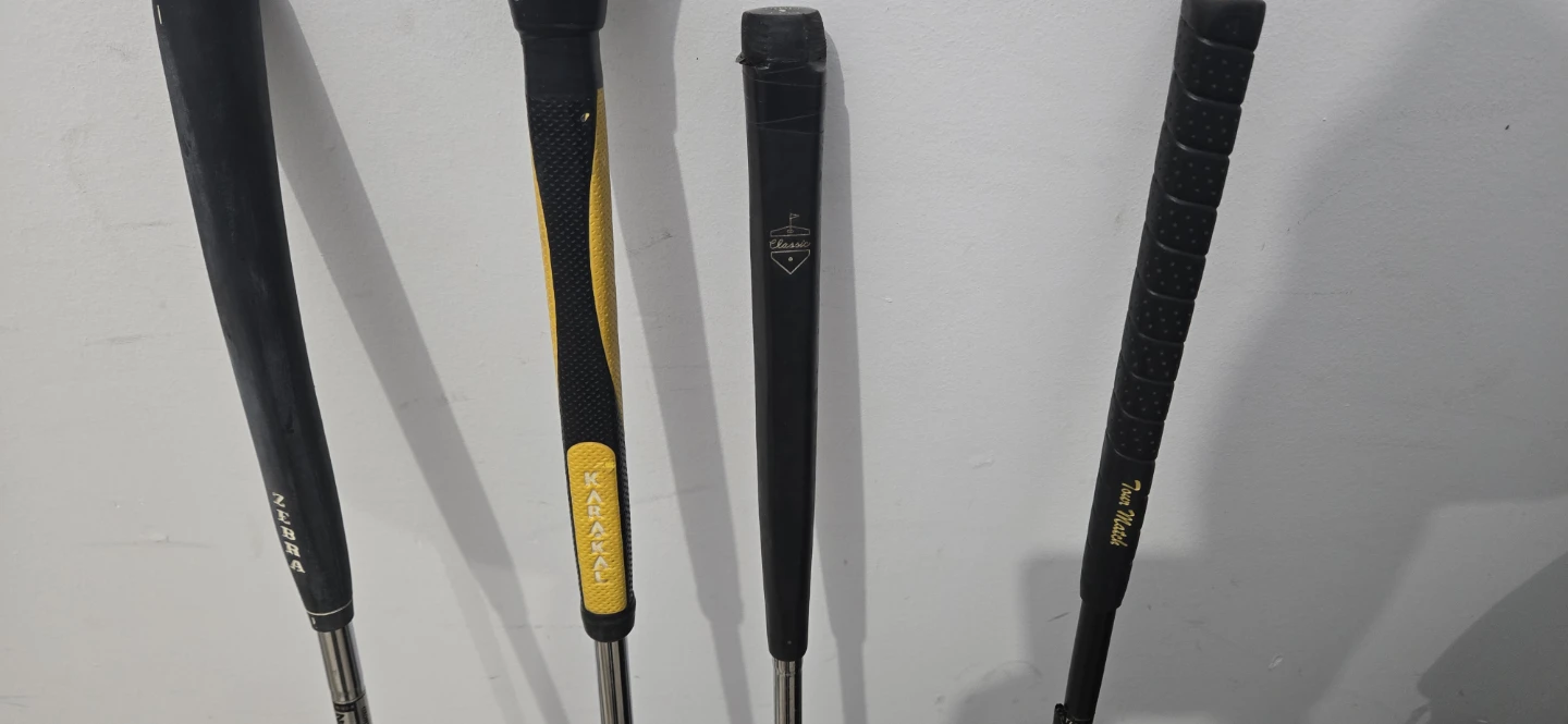 Set of 4 Golf Putters - photo 3