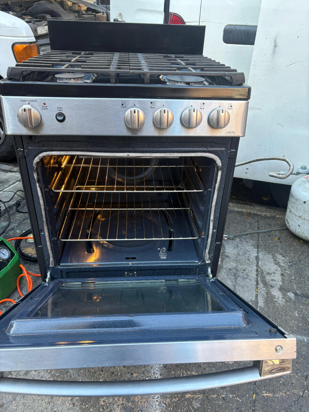 Ge 24in Stainless steel gas stove - photo 2