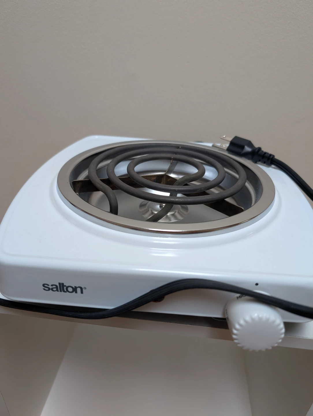 Brand New Salton Portable Cooking Range 🥕 - photo 2