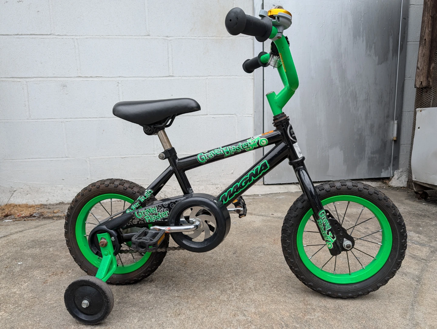 Magna "Grape Crusher" Kids Bicycle