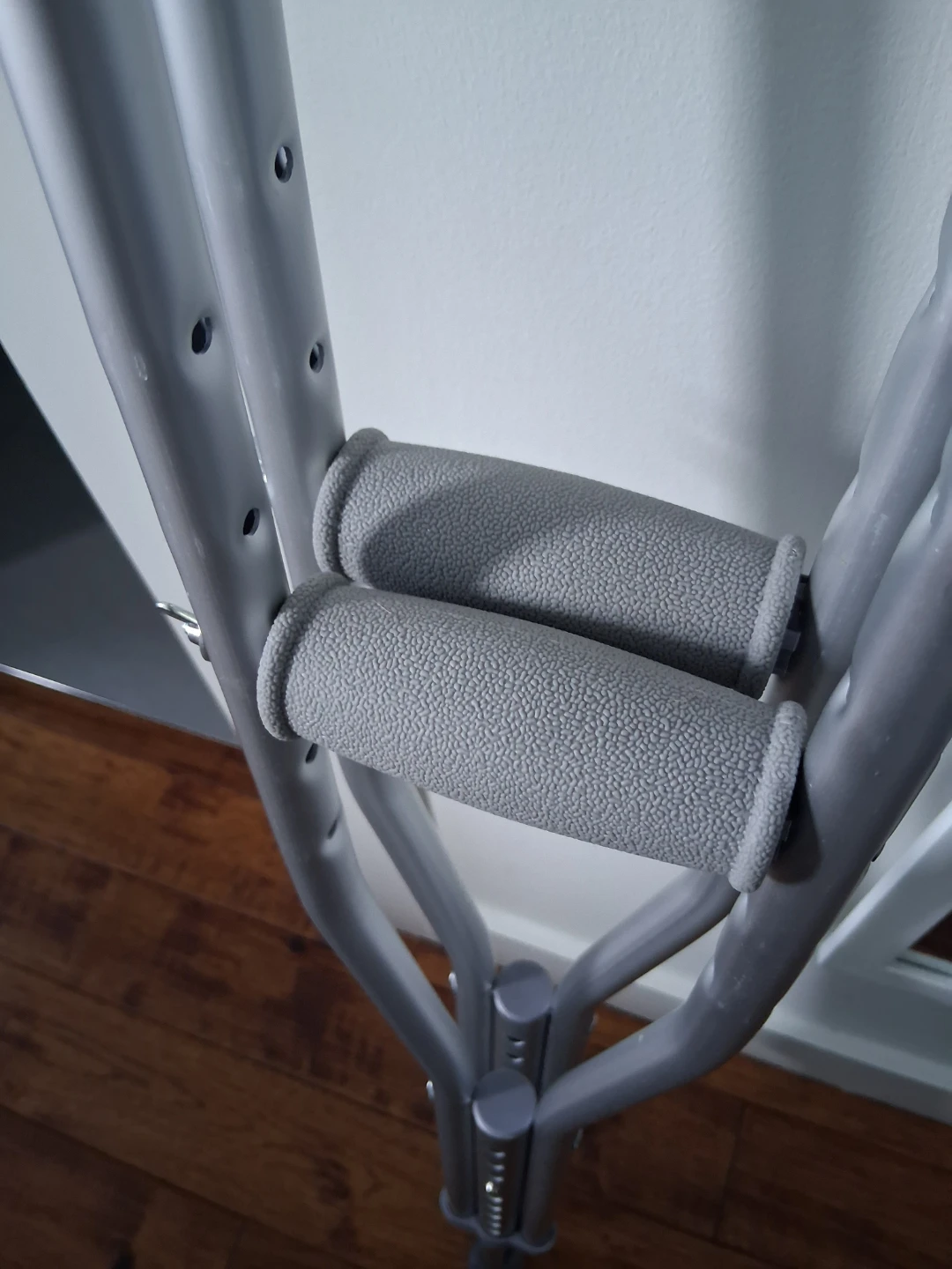 Crutches 🥕 - photo 2