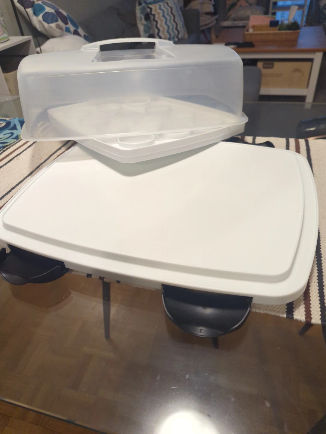 Wilton Cupcake Carrier - photo 4