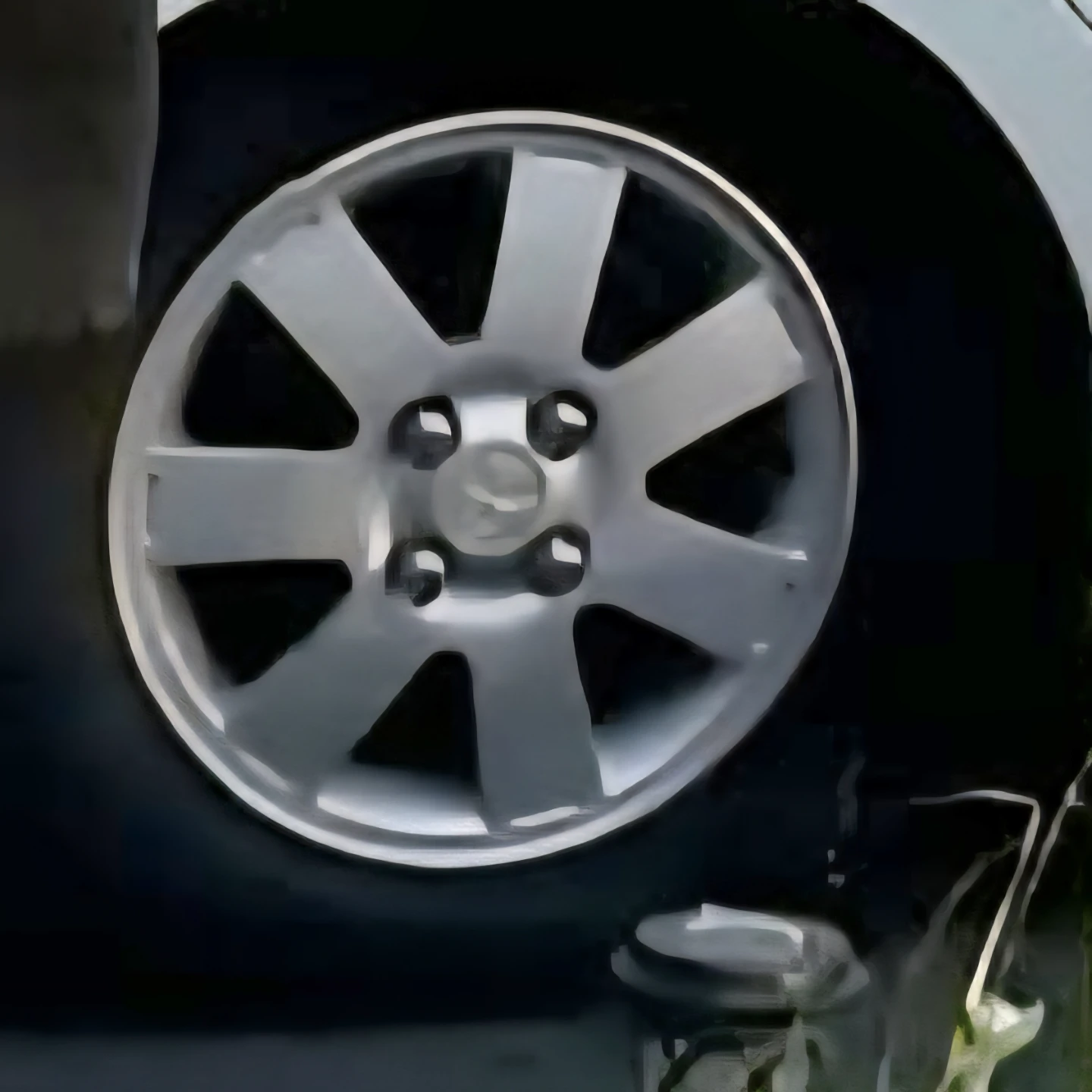 4 KUMHO Tires on Alloy Wheels 165/65 R14