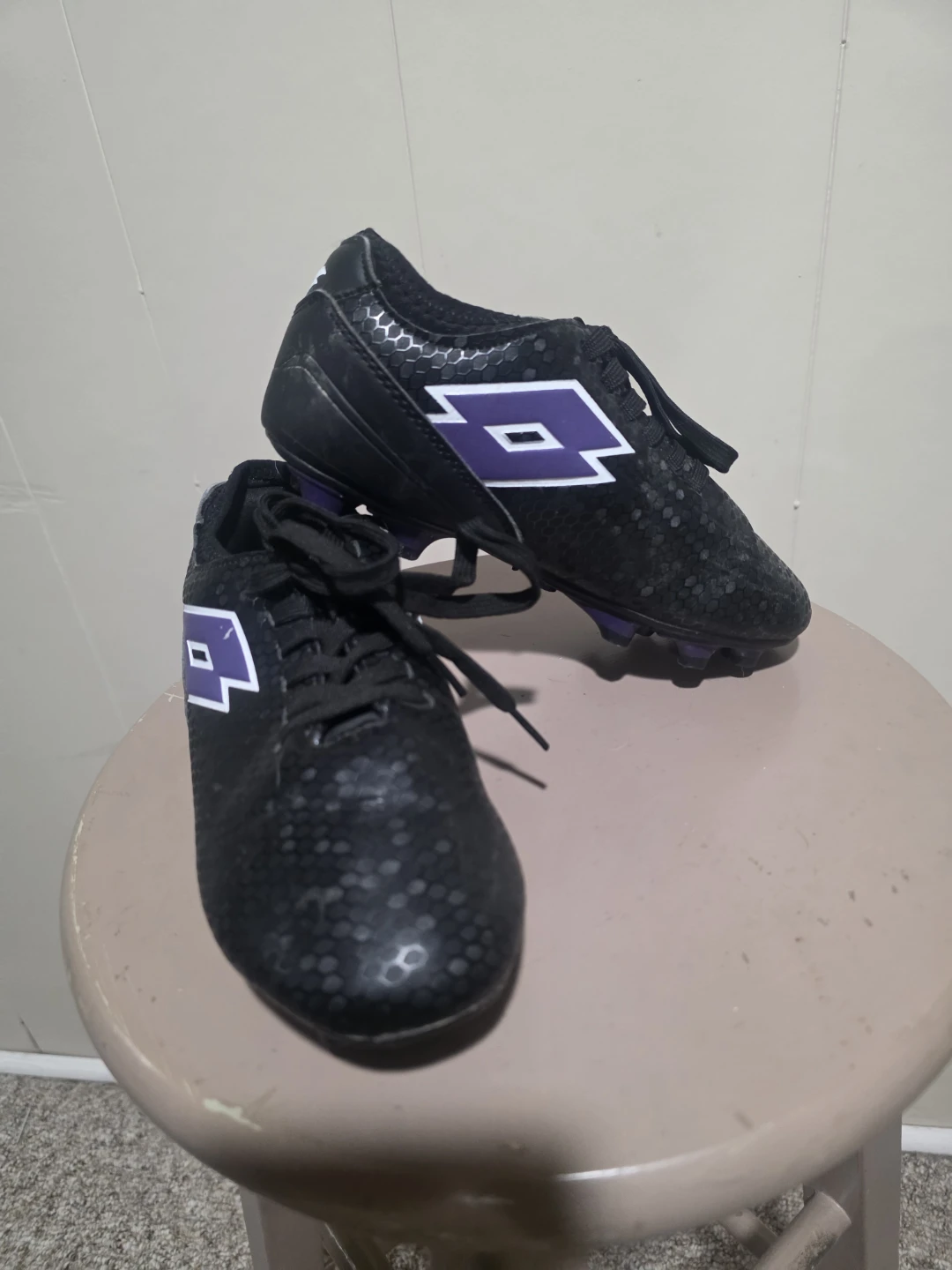 Lotto Storm Soccer Cleats - Girls US Size 3