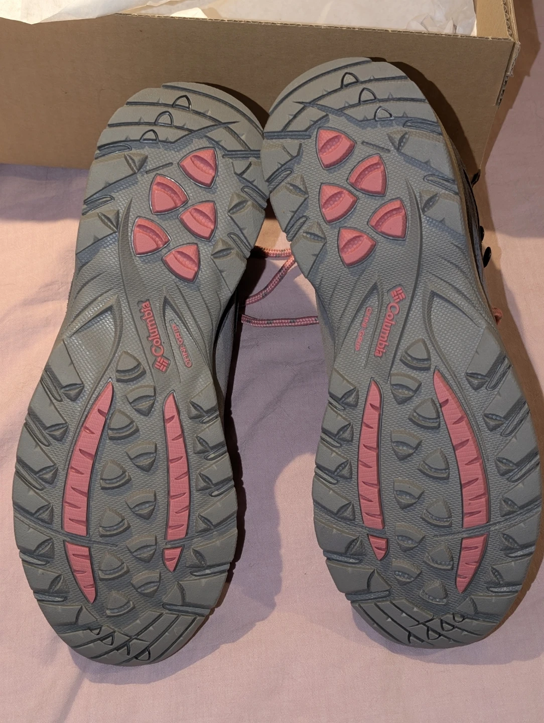 BNIB womens 9.5 Columbia Newton Ridge waterproof hiking boots - photo 3