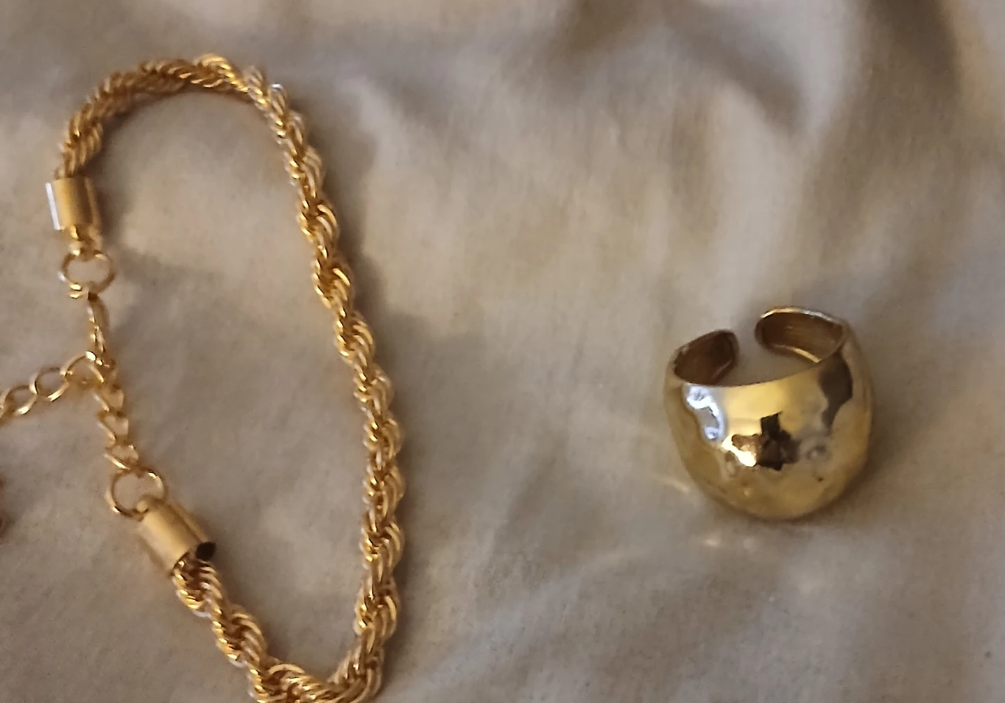 Gold-tone and pearl jewellery set - photo 5