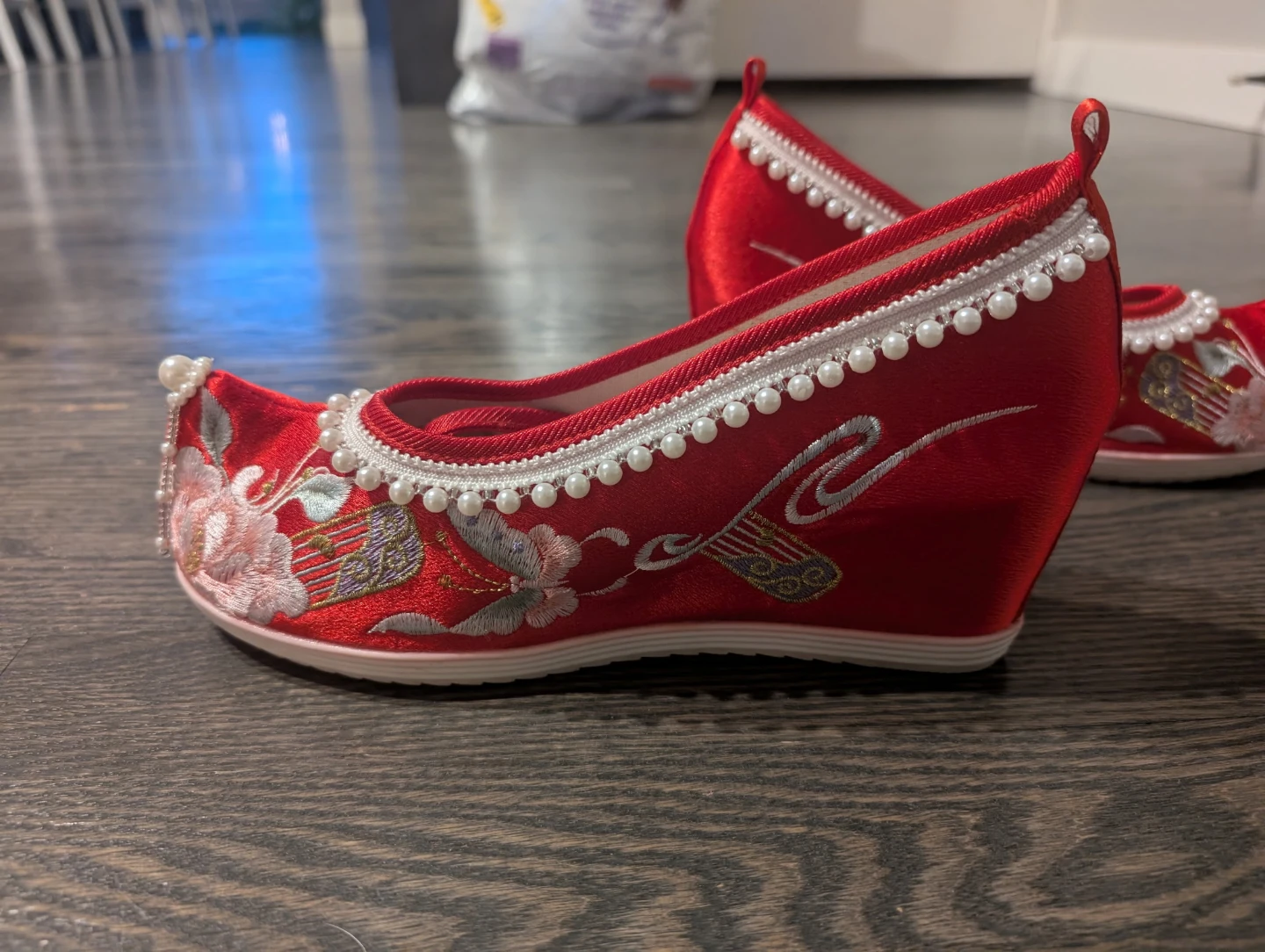 Red Embroidered Shoes with Pearls with ribbon ties - photo 4