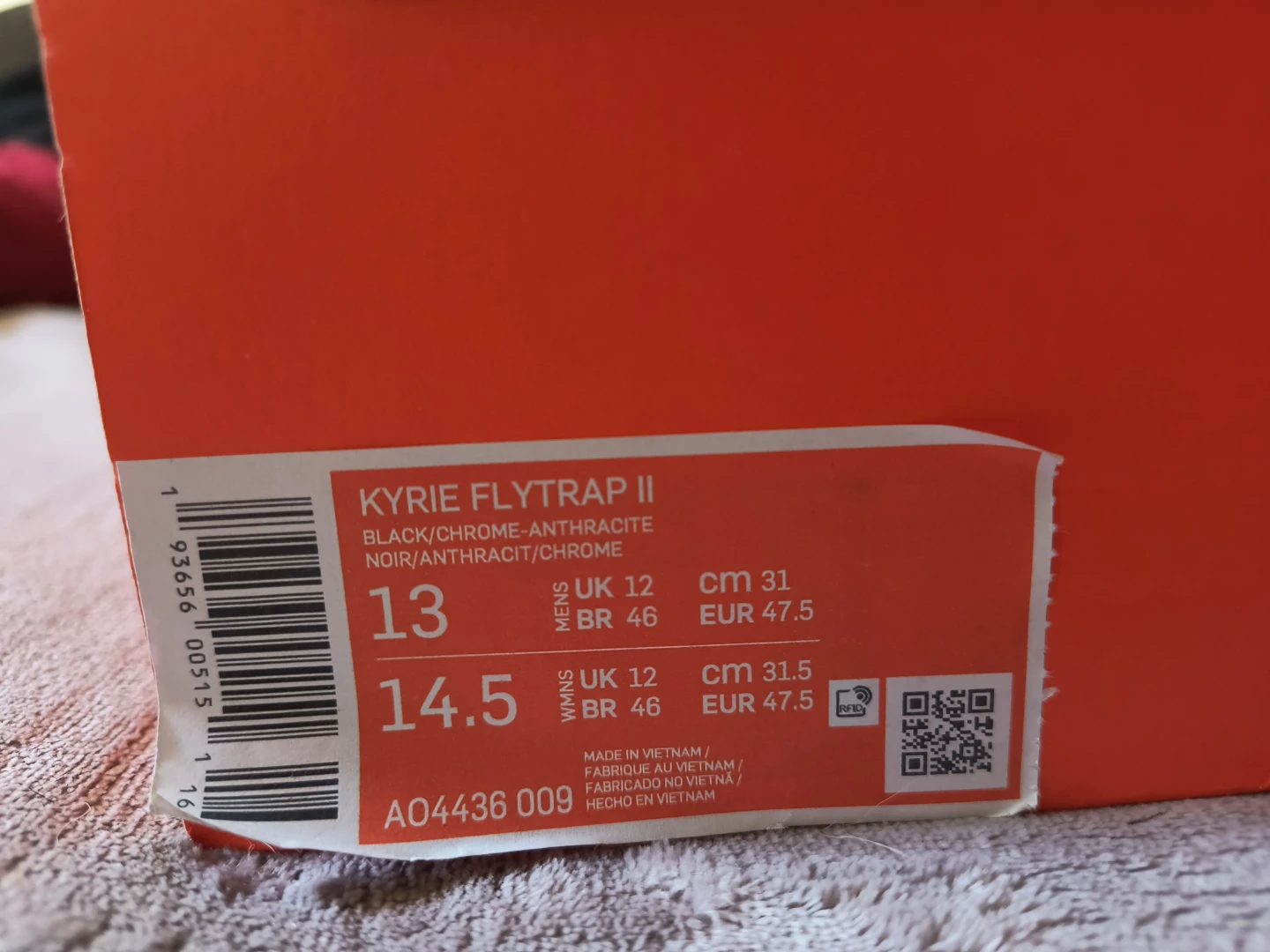 Nike Kyrie Flytrap II Basketball Shoes Size 13 - photo 3