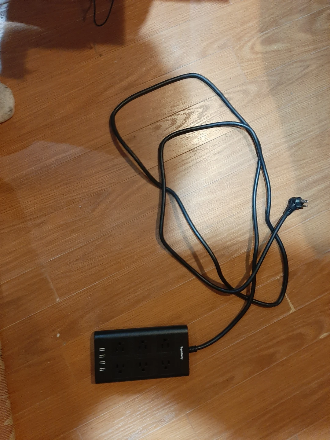 Superdanny Power Strip with 6 AC Outlets and 4 USB Ports - photo 3