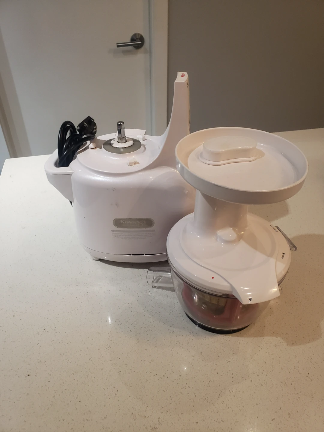 Kuvings Whole Slow Juicer - photo 2