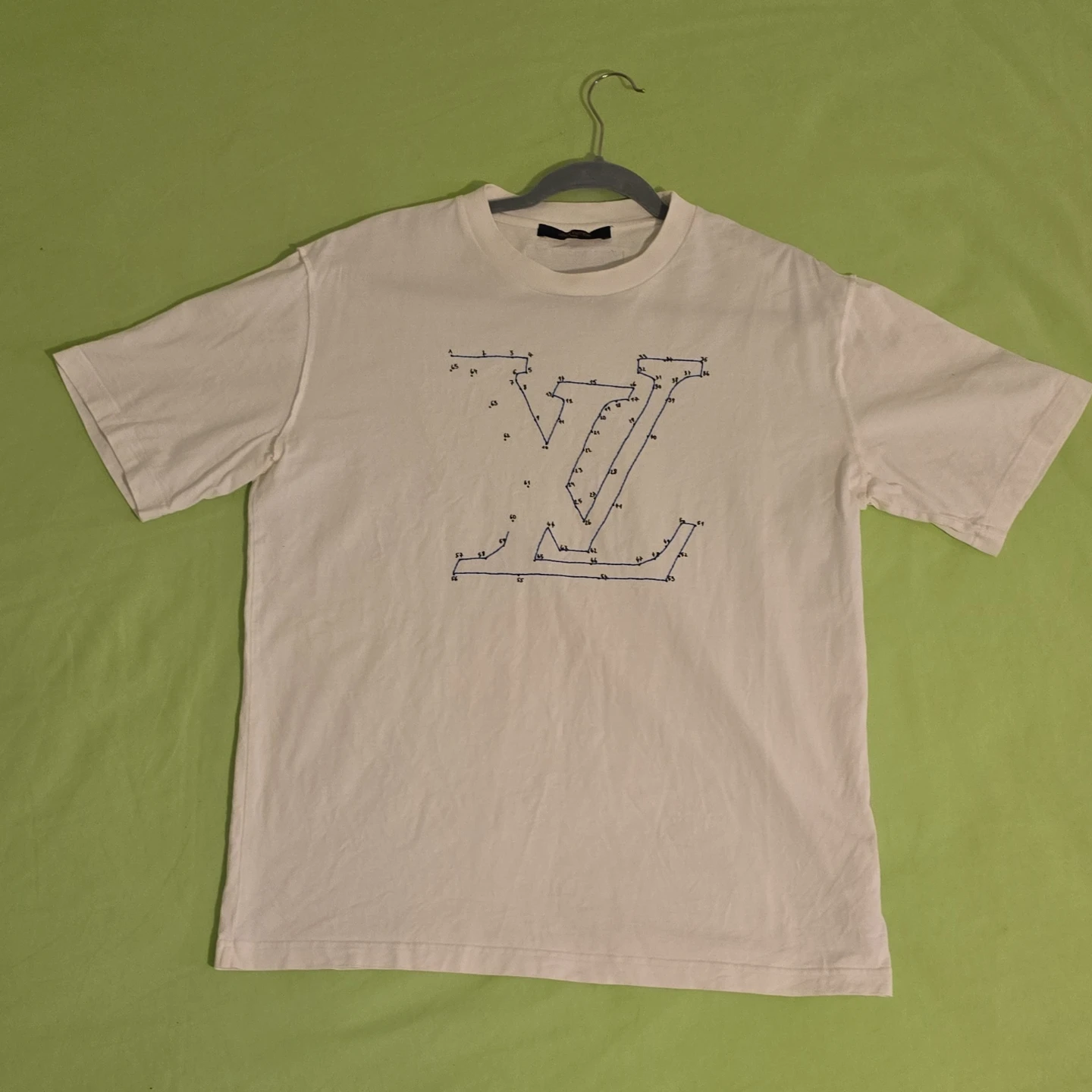 Louis Vuitton White T-Shirt with Dot-to-Dot LV Logo - photo 2