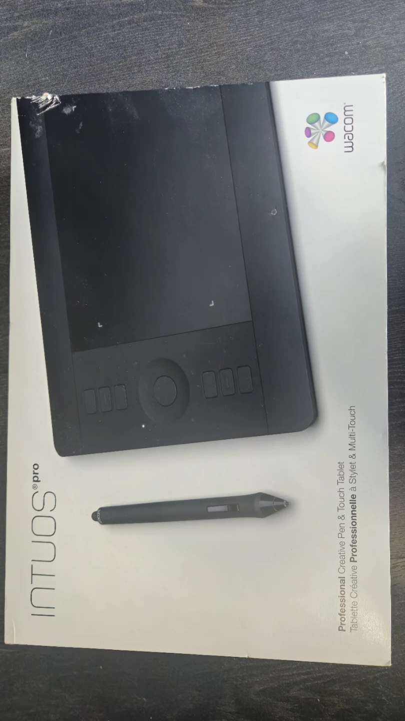 Wacom Intuos Pro Professional Creative Pen & Touch Tablet