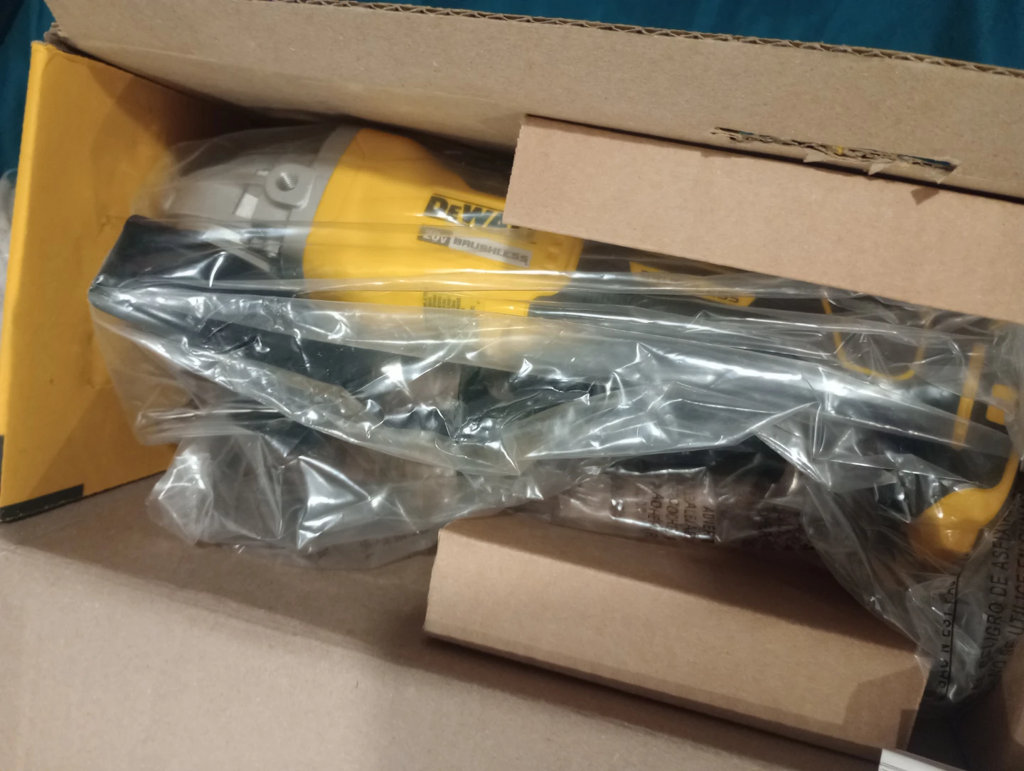 DEWALT DCG413 20V Max* Paddle Switch Small Angle Grinder - photo 3