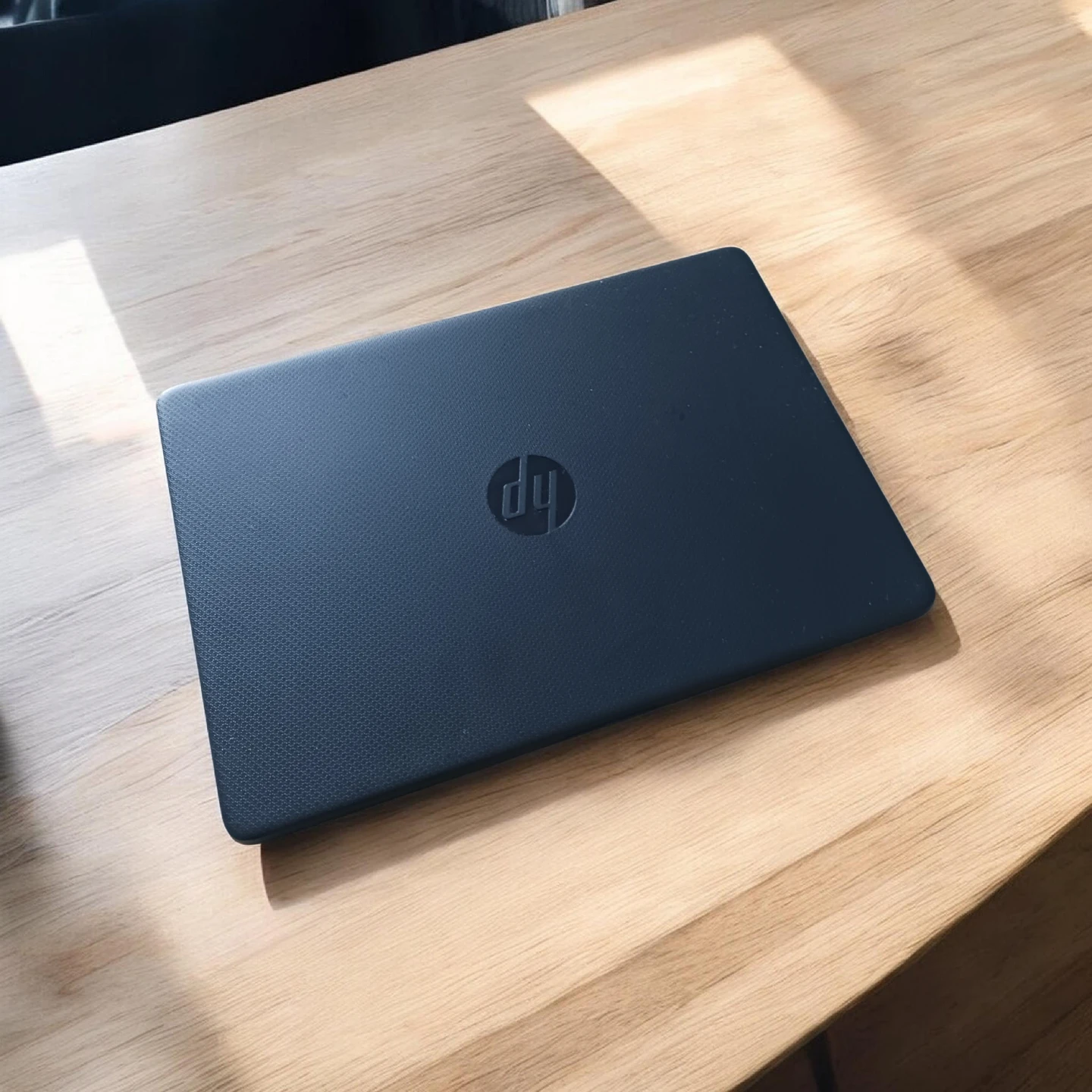 HP Laptop - photo 2