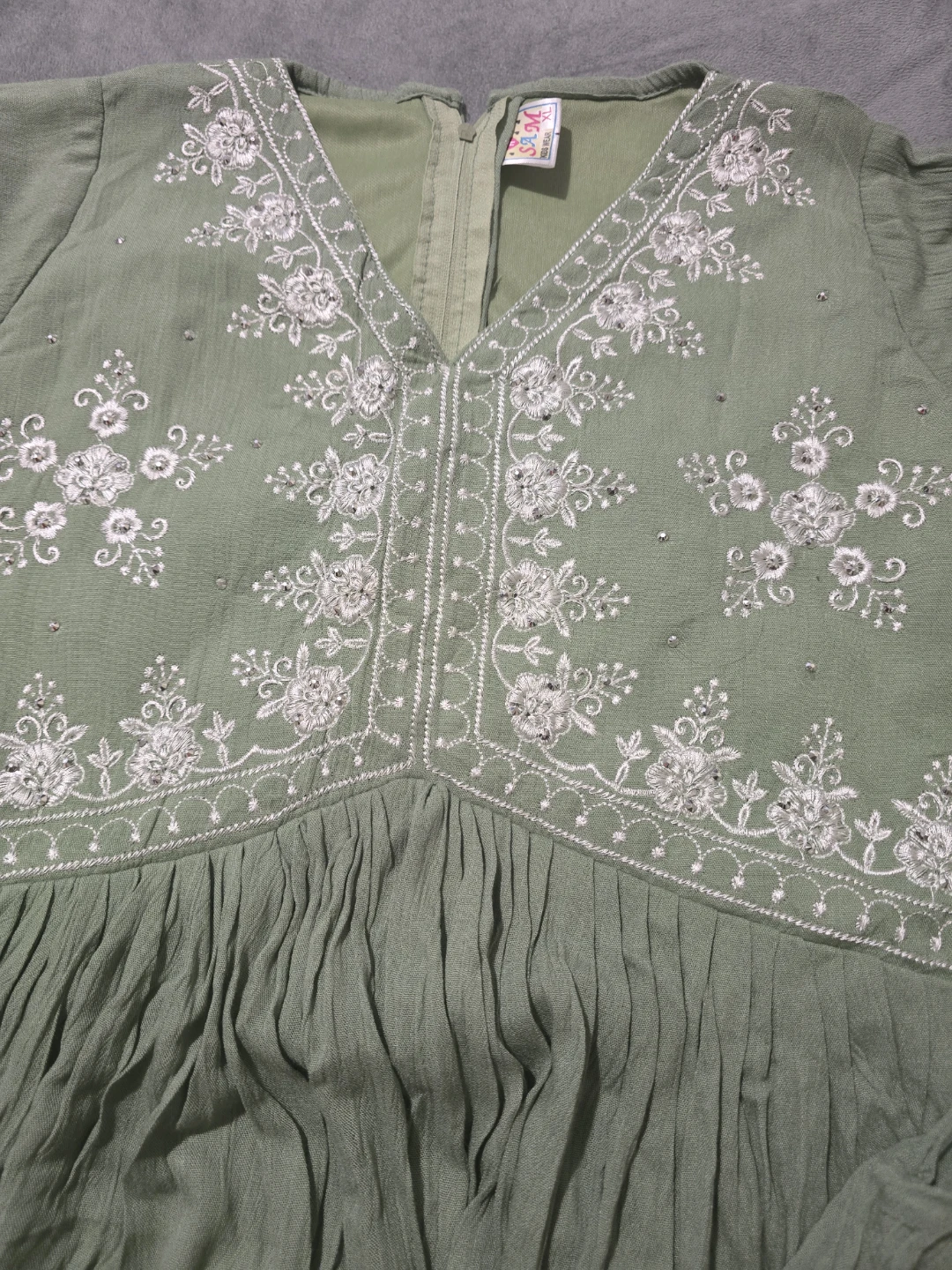 Brand new Embroidered Green Kurti and Pants Set size girls Xl - photo 2