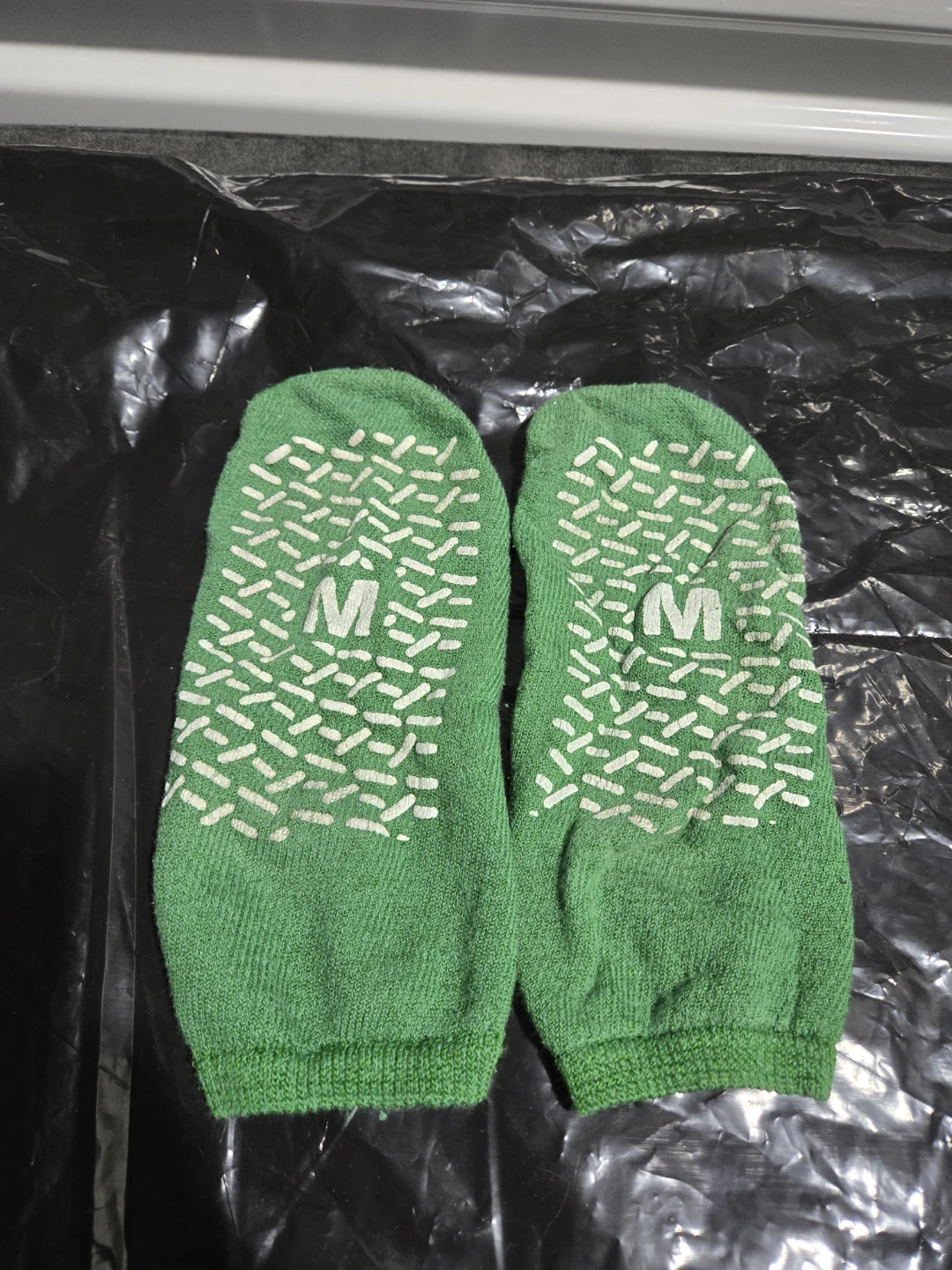Green Grip Socks Size M-new