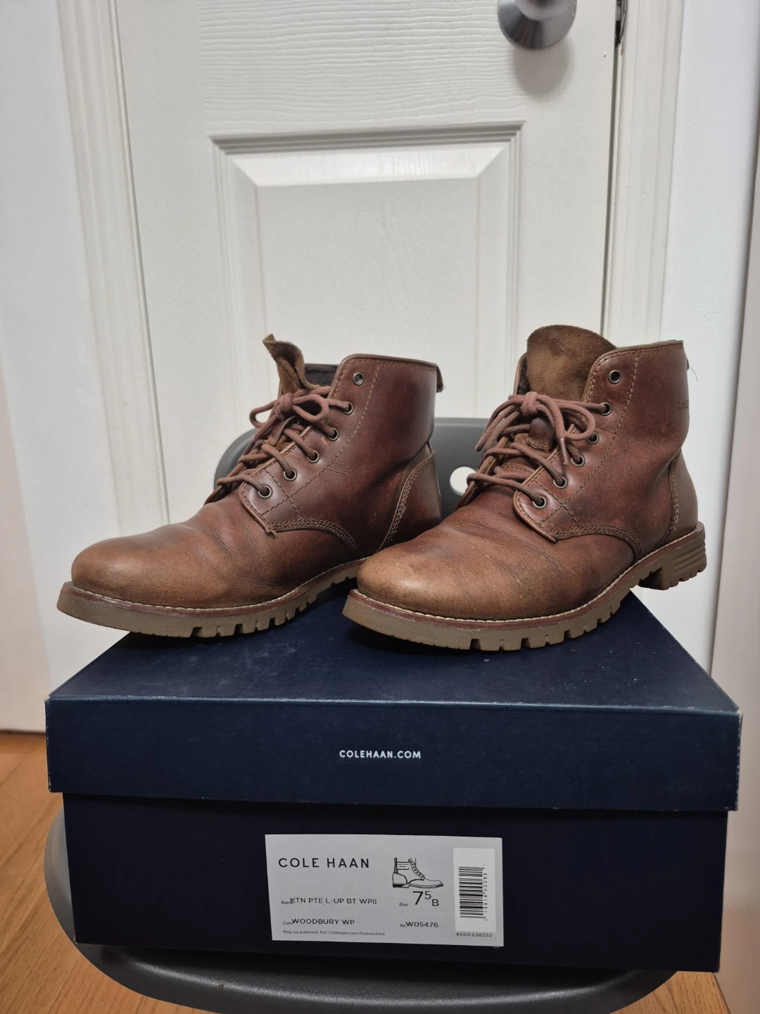 Cole Haan Brown Leather Lace-Up Boots - Size 7.5 B