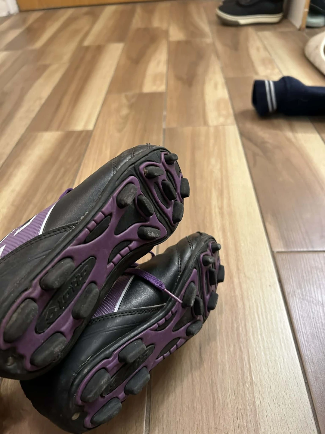 Lotto Striker Soccer Cleats - Black and Purple - photo 4
