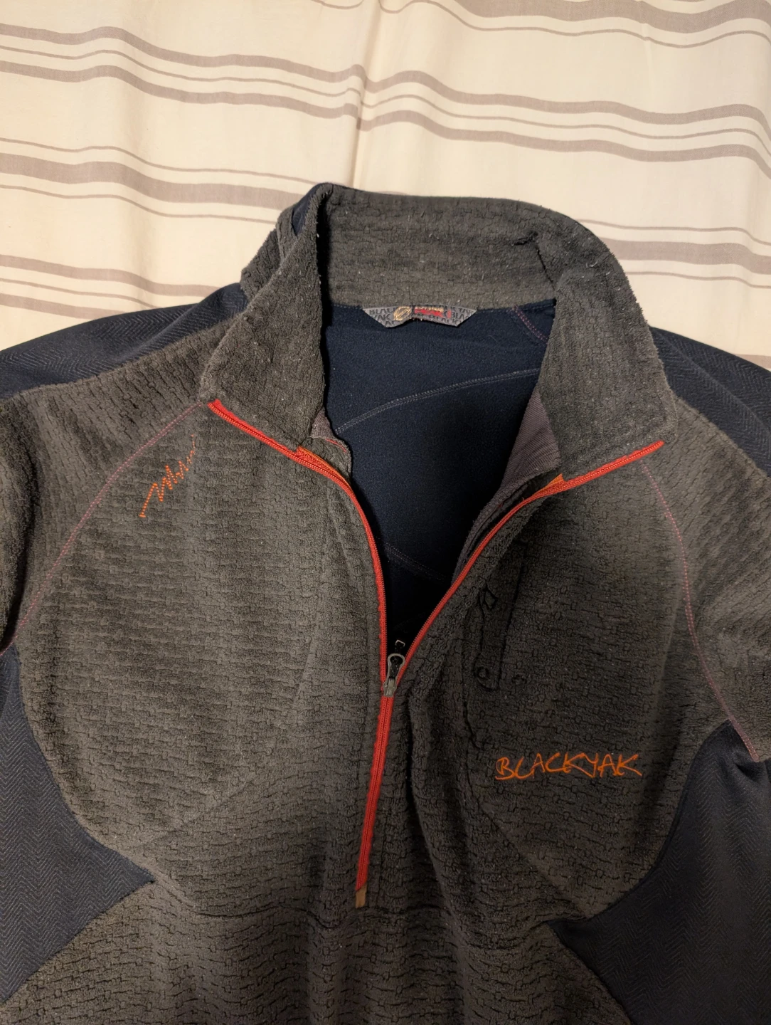 Black Yak pull over men's quarter zip