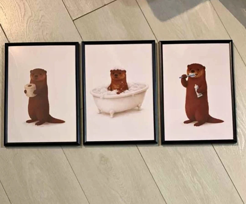 Sets of 3 - 20x30cm - Framed Otter Bathroom Decor