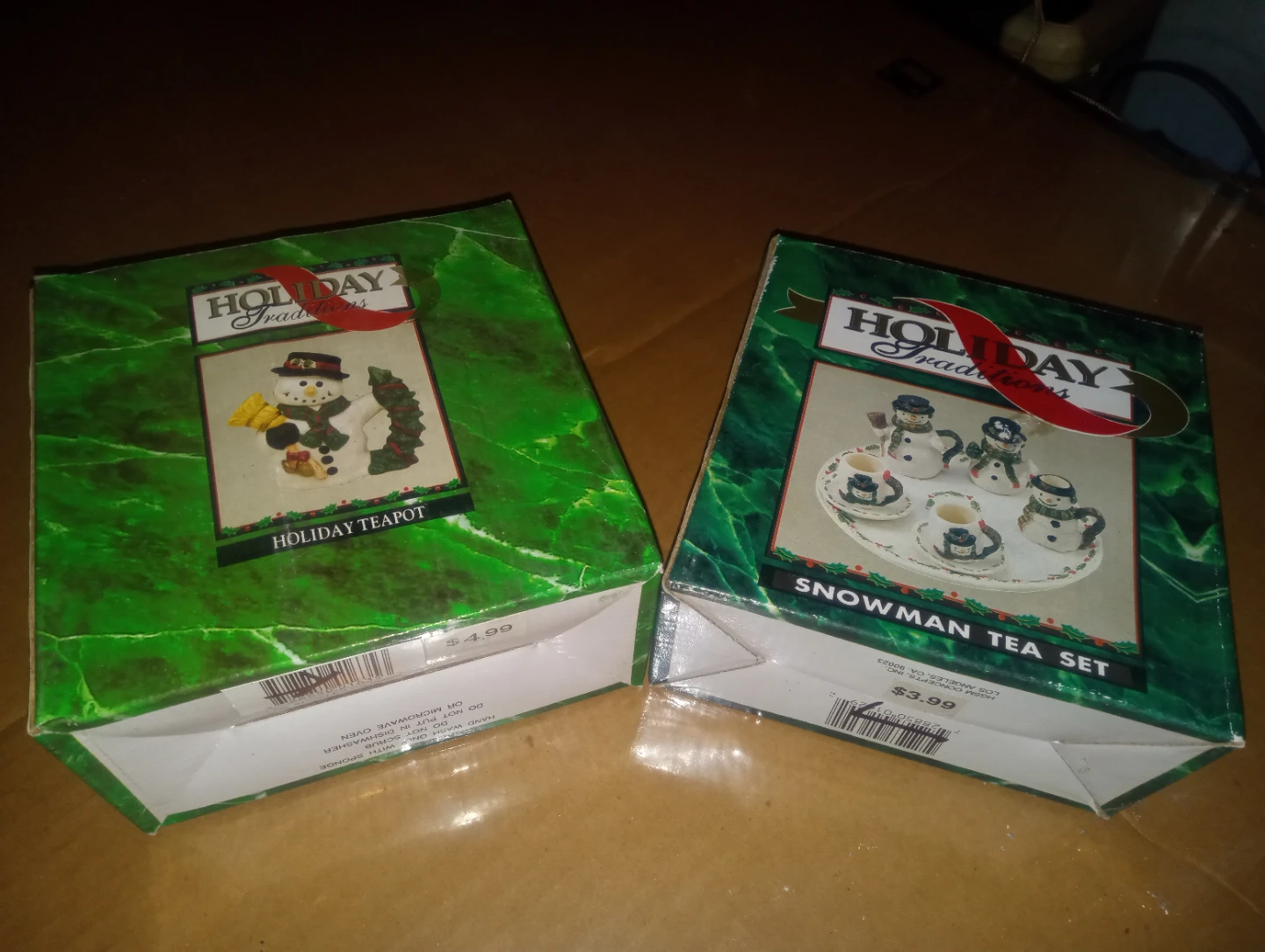Holiday Traditions Snowman Tea Set & Tea pot