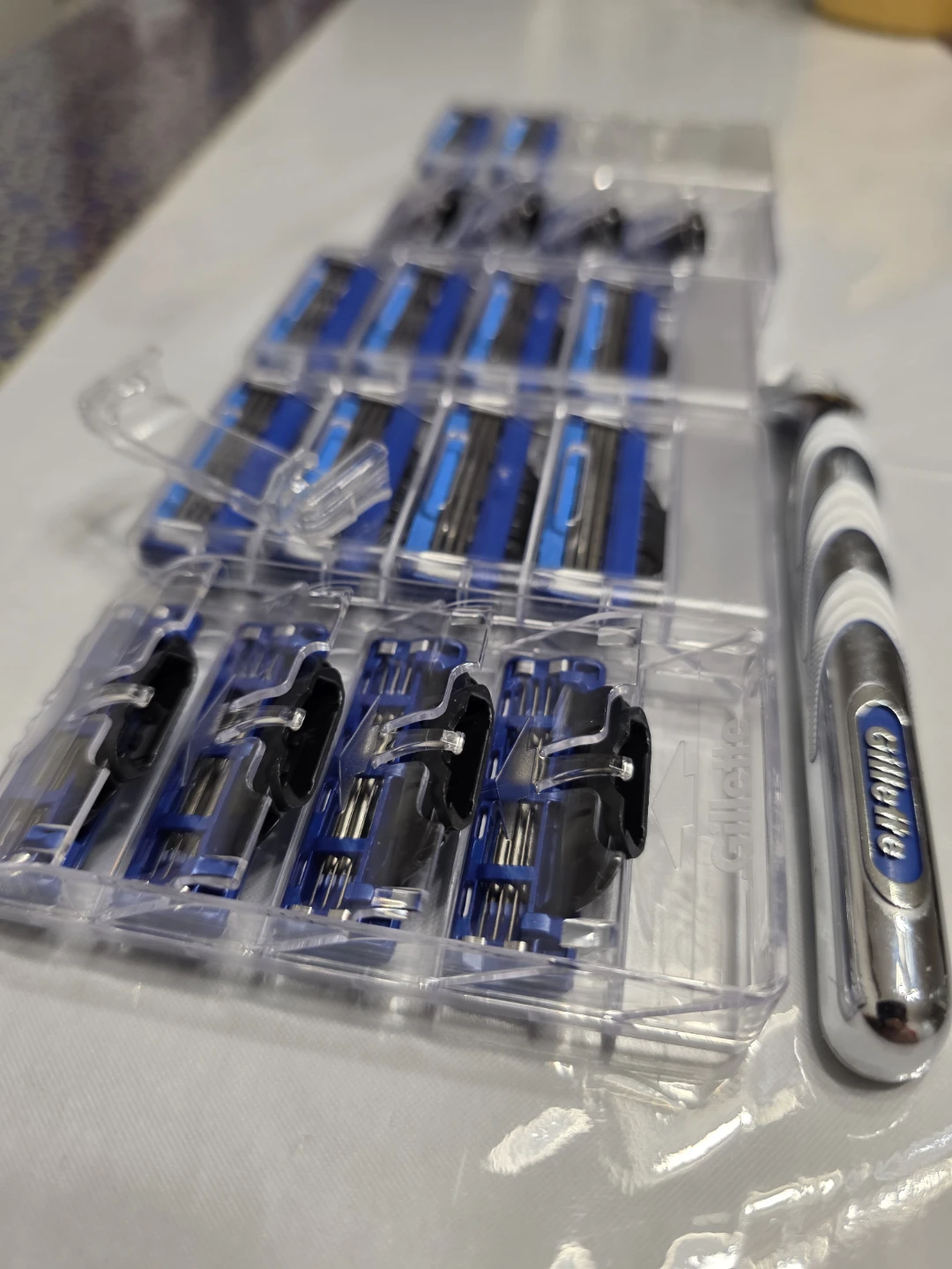 Gillette Mach3 Turbo Razor Handle+18 Refills - photo 3