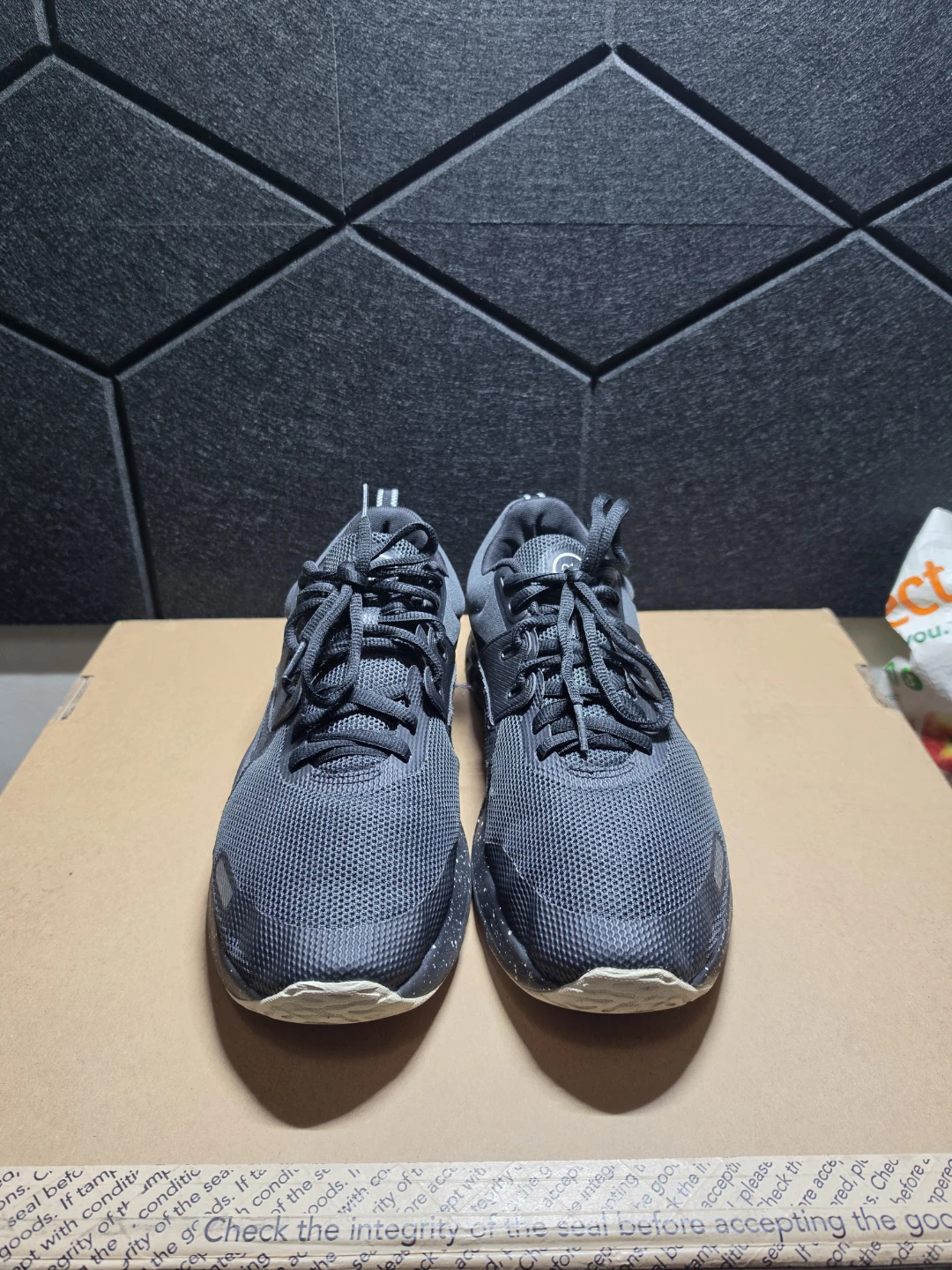 Nike Renew Retaliation TR 3 training in Black - photo 2