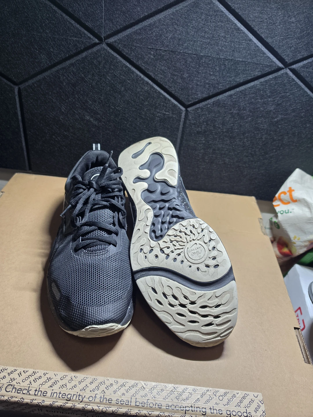 Nike Renew Retaliation TR 3 training in Black - photo 5