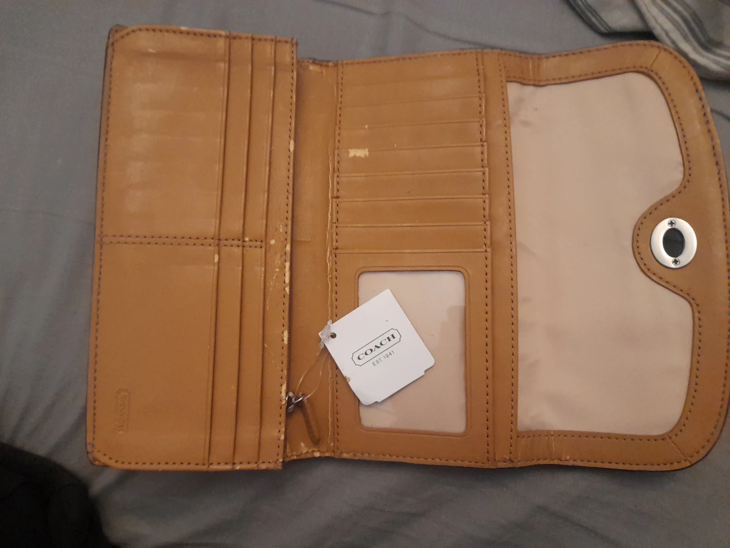 Coach Orange Leather Wallet 🧡 *Read listing* - photo 4
