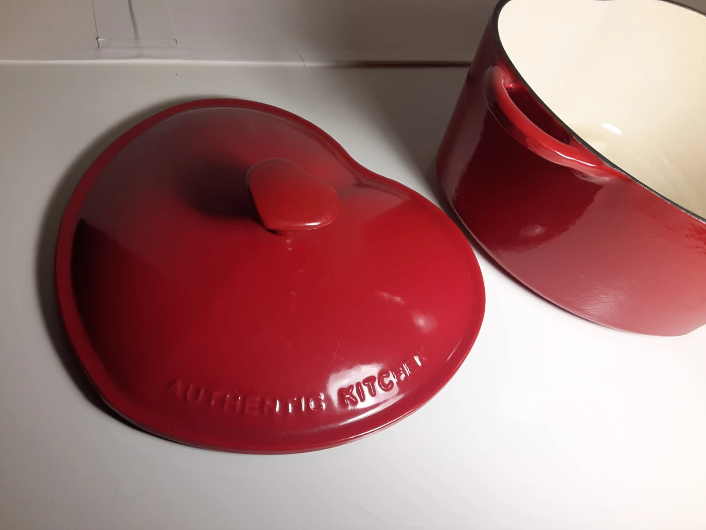 Red Heart-Shaped Dutch Oven | Authentic Kitchen - photo 2