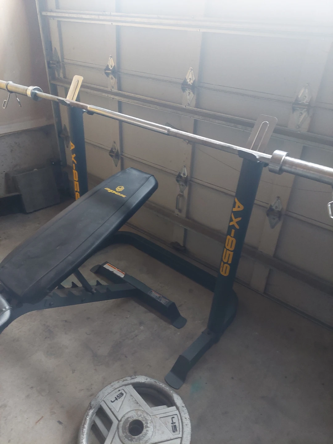 Olympic Home Gym Equipment with 310lbs of weights  !!!!! - photo 2