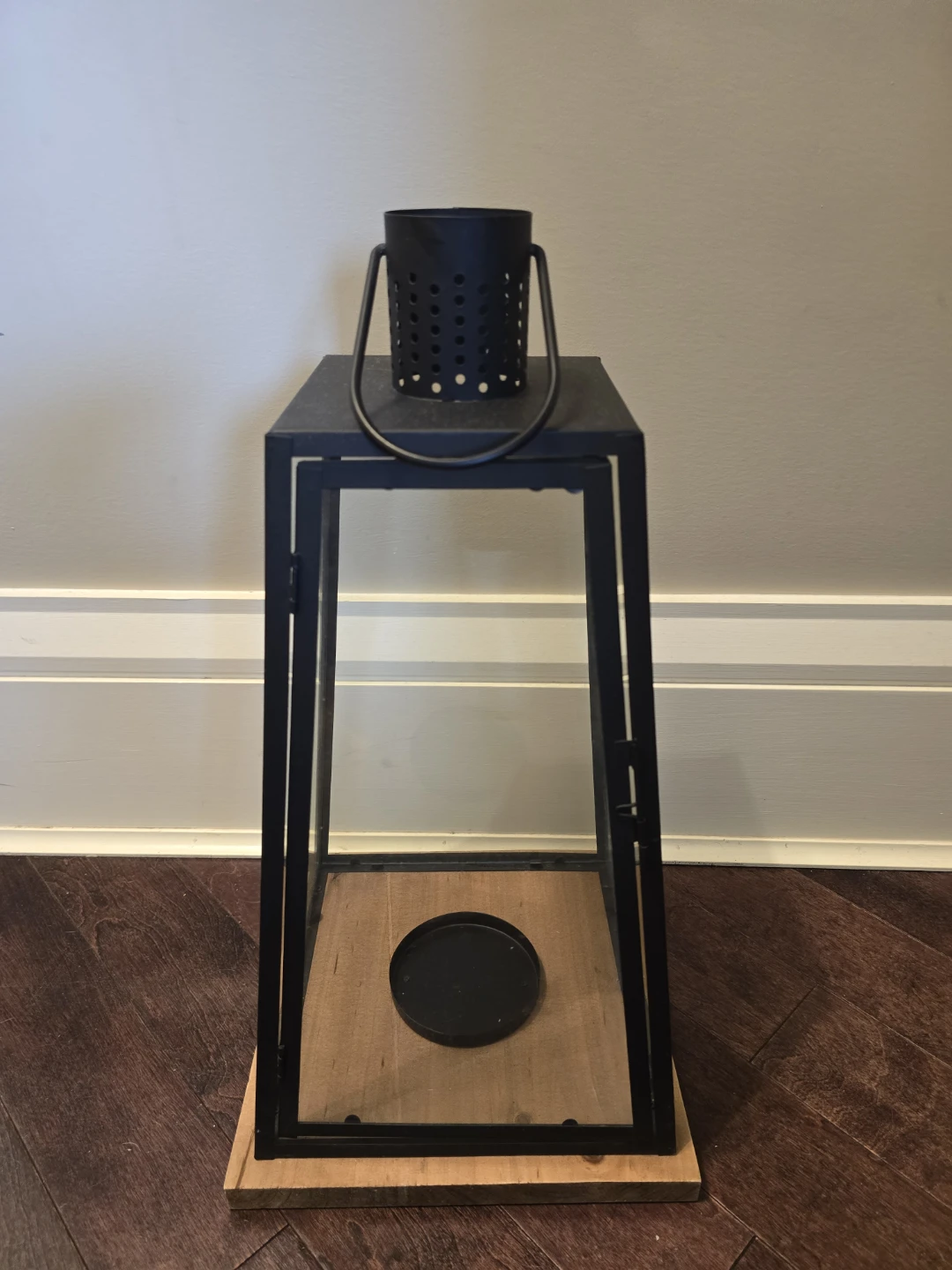 🥕Black Metal Outdoor/Indoor Lantern with Wooden Base🥕