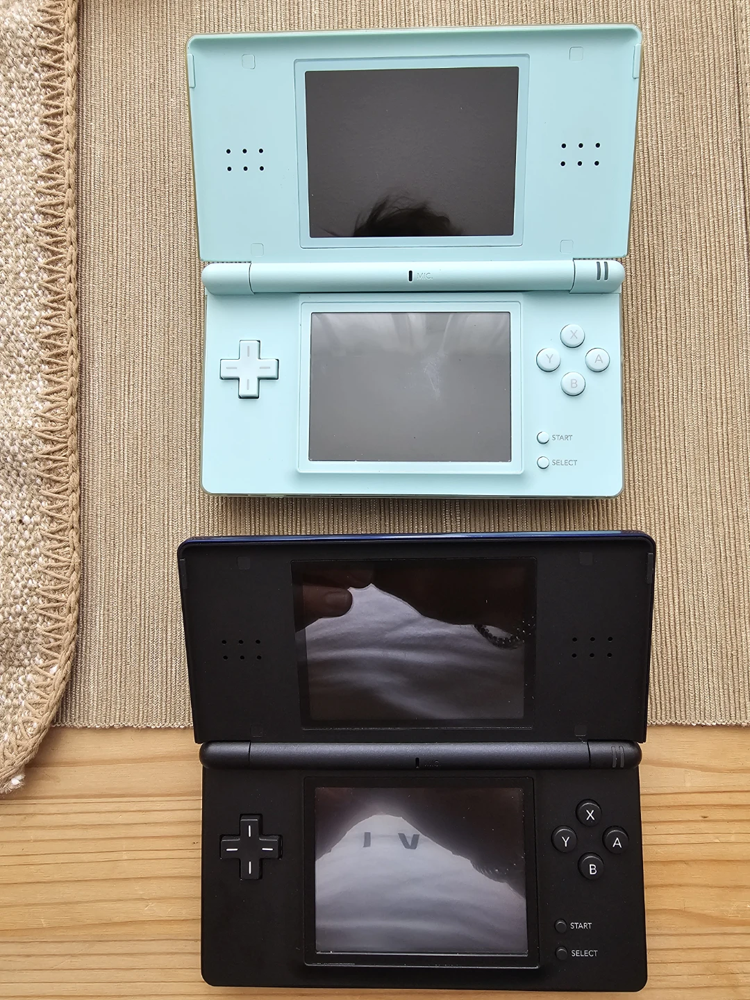 Nintendo DS Lite Consoles - photo 2