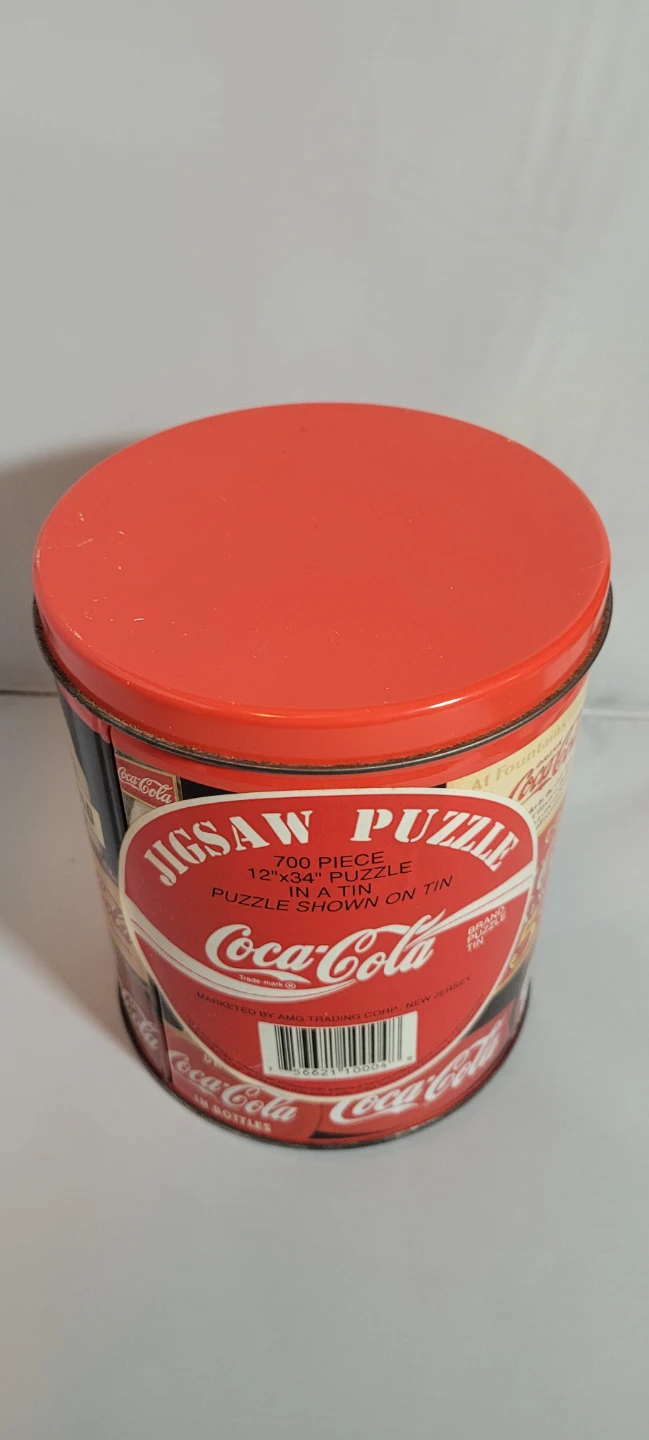 Coca-Cola 700 Piece Jigsaw Puzzle in Tin - photo 5