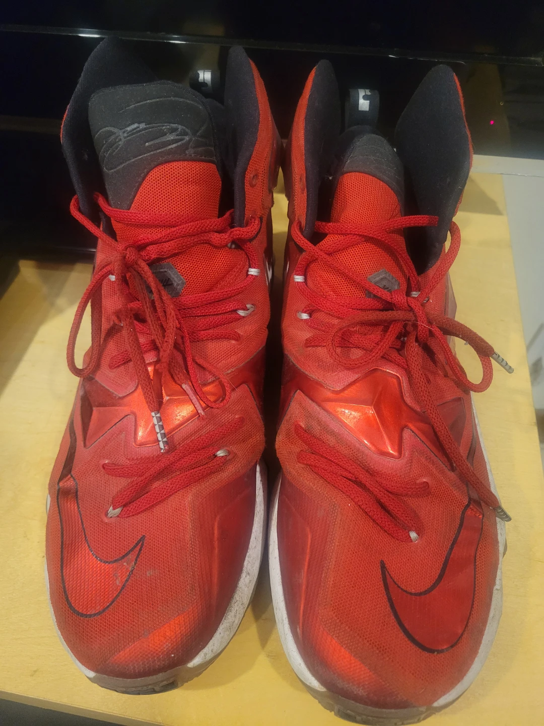 Nike Lebron XIII Red Basketball Shoes size 13