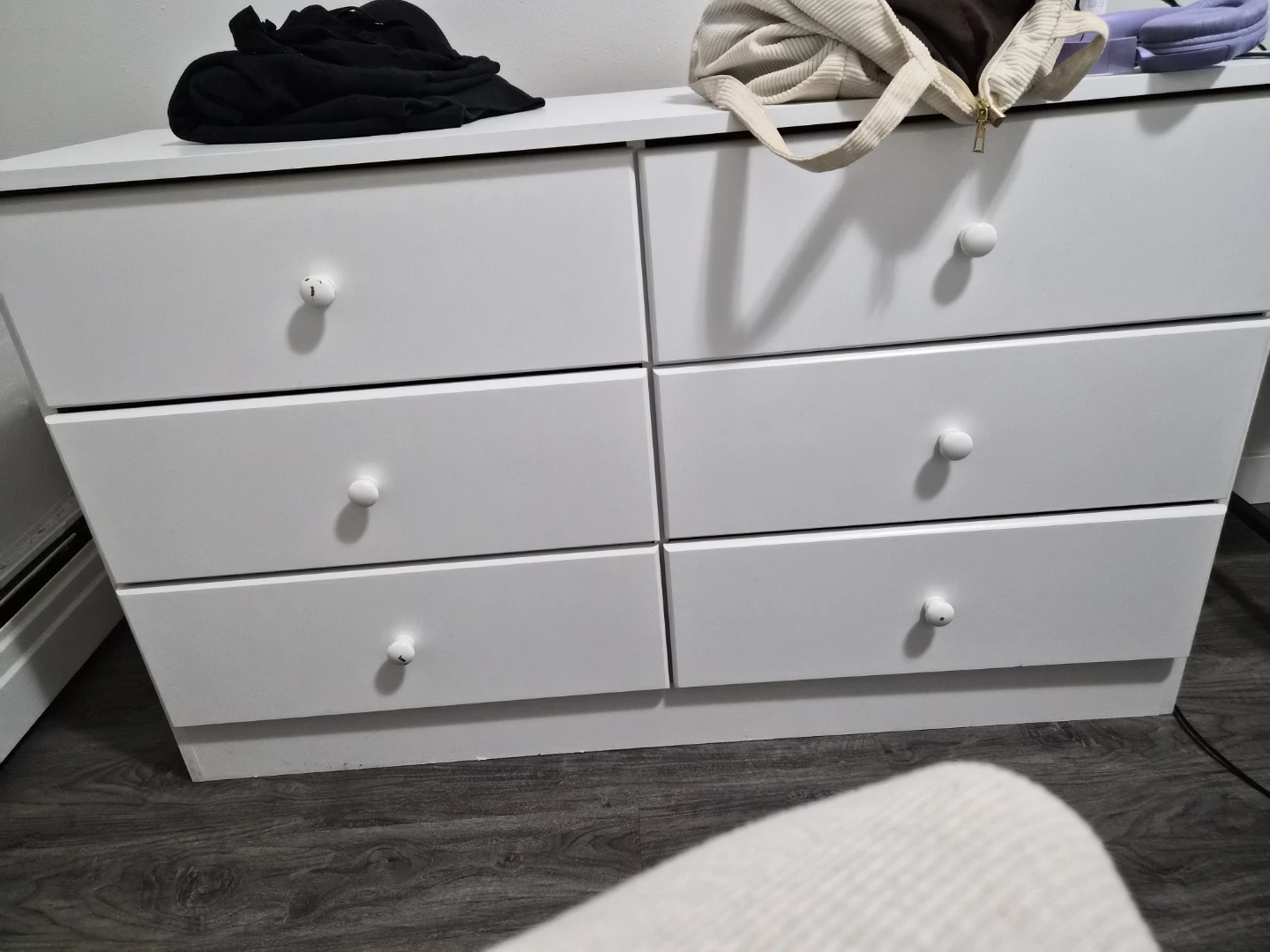 White 6-Drawer Dresser