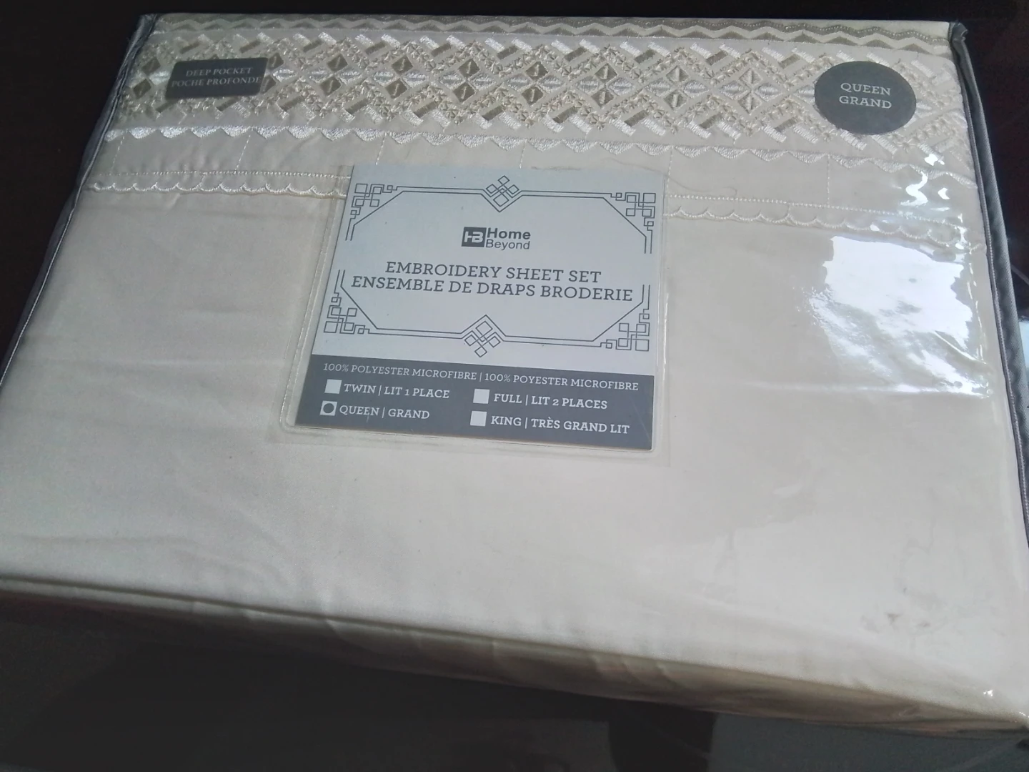 Home Beyond Queen Deep Pocket Sheet Set New